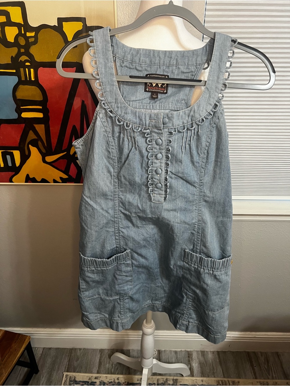Heartloom Jean Mini Dress 90s Short
Large Button Razorback scallop - Picture 3 of 16
